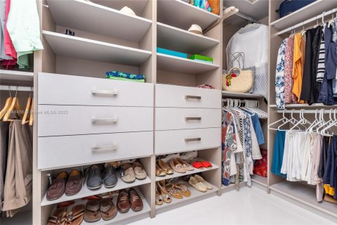 Condo in North Miami Beach, Florida, 2 bedrooms  № 1850358 - photo 27