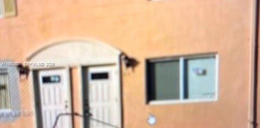 Touwnhouse à Miami, Floride 3 chambres, 106.84 m2 № 2056826