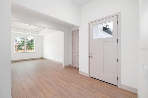 Casa en venta en Orlando, Florida, 4 dormitorios, 260.22 m2 № 1899200 - foto 2