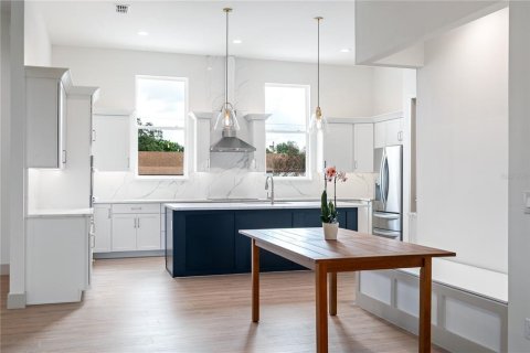 Casa en venta en Orlando, Florida, 4 dormitorios, 260.22 m2 № 1899200 - foto 10