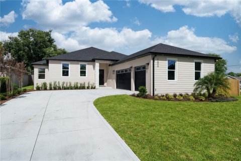Casa en venta en Orlando, Florida, 4 dormitorios, 260.22 m2 № 1899200 - foto 1