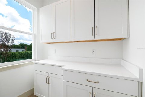 Casa en venta en Orlando, Florida, 4 dormitorios, 260.22 m2 № 1899200 - foto 13
