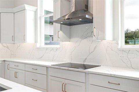 Casa en venta en Orlando, Florida, 4 dormitorios, 260.22 m2 № 1899200 - foto 12
