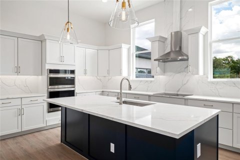 Casa en venta en Orlando, Florida, 4 dormitorios, 260.22 m2 № 1899200 - foto 8