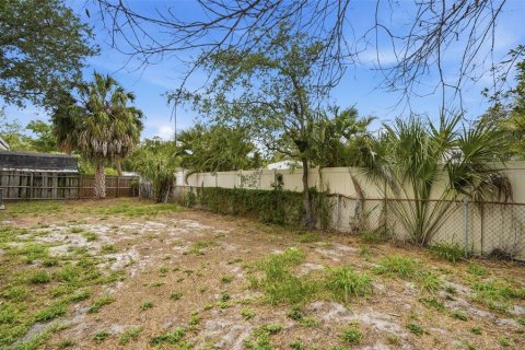 House in Tampa, Florida 3 bedrooms, 97.73 sq.m. № 2235466 - photo 23