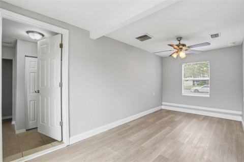 House in Tampa, Florida 3 bedrooms, 97.73 sq.m. № 2235466 - photo 20