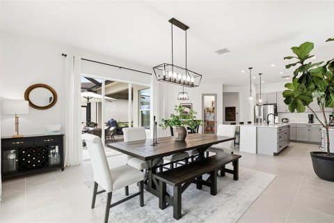 House in Wesley Chapel, Florida 6 bedrooms, 381.92 sq.m. № 2165884 - photo 29