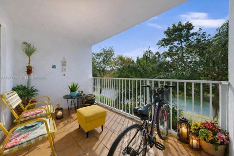 Condo in Hollywood, Florida, 1 bedroom  № 1995631 - photo 21