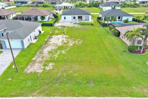 Купить земельный участок в Кейп-Корал, Флорида № 2022436 - фото 6