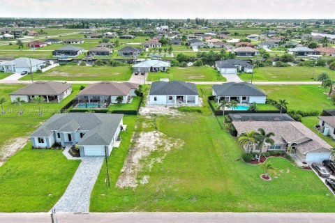 Купить земельный участок в Кейп-Корал, Флорида № 2022436 - фото 12