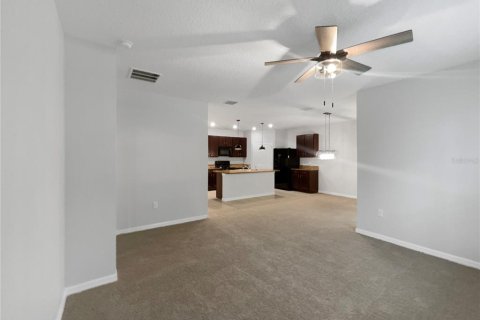 Casa en venta en Ocala, Florida, 4 dormitorios, 169.73 m2 № 1844871 - foto 3
