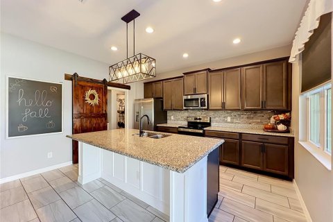 Casa en venta en Groveland, Florida, 5 dormitorios, 240.25 m2 № 2432681 - foto 24