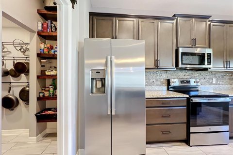 Casa en venta en Groveland, Florida, 5 dormitorios, 240.25 m2 № 2432681 - foto 27