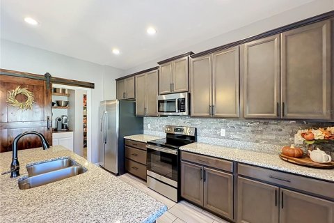 Casa en venta en Groveland, Florida, 5 dormitorios, 240.25 m2 № 2432681 - foto 26