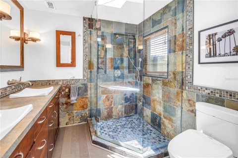 House in Saint Petersburg, Florida 3 bedrooms, 168.8 sq.m. № 1790000 - photo 30