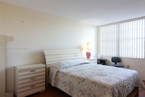 Copropriété à vendre à Pembroke Pines, Floride: 2 chambres, 91.04 m2 № 2025272 - photo 15