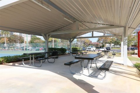 Copropriété à vendre à Pembroke Pines, Floride: 2 chambres, 91.04 m2 № 2025272 - photo 29