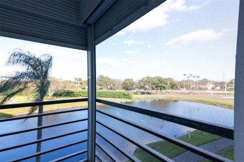 Copropriété à vendre à Pembroke Pines, Floride: 2 chambres, 91.04 m2 № 2025272 - photo 22