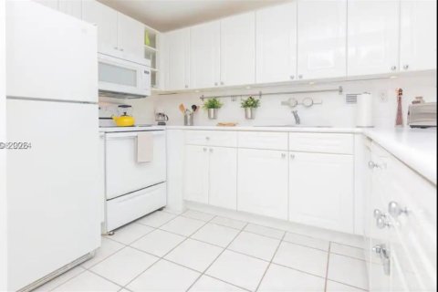 Condominio en venta en Miami Beach, Florida, 70.61 m2 № 2154533 - foto 7