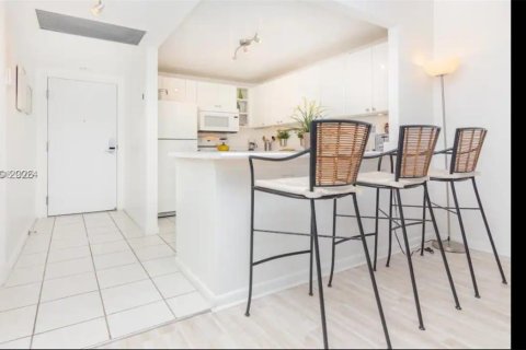 Condominio en venta en Miami Beach, Florida, 70.61 m2 № 2154533 - foto 6