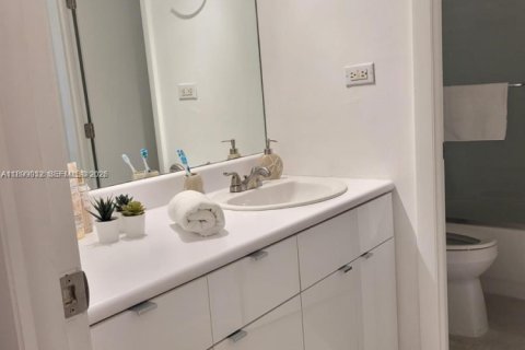 Condominio en venta en Miami Beach, Florida, 70.61 m2 № 2154533 - foto 8
