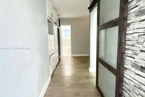 Снять в аренду виллу или дом в Холливуд, Флорида 1 спальня, № 2031101 - фото 6