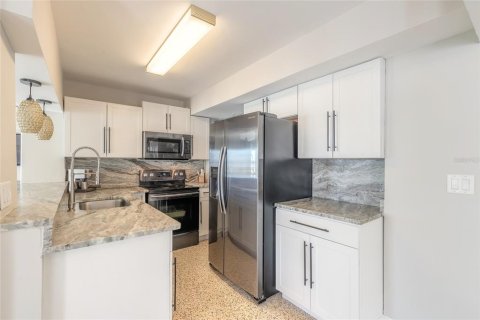 House in Daytona Beach, Florida 3 bedrooms, 283.54 sq.m. № 1760267 - photo 5