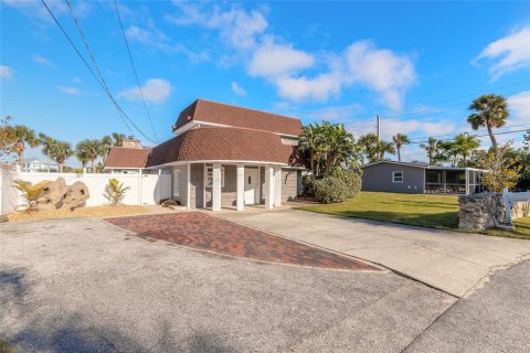 House in Daytona Beach, Florida 3 bedrooms, 283.54 sq.m. № 1760267 - photo 1