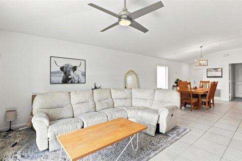 Casa en venta en St. Lucie, Florida, 4 dormitorios, 170.01 m2 № 2206719 - foto 9