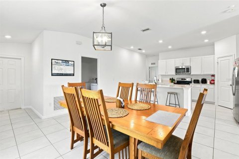 Casa en venta en St. Lucie, Florida, 4 dormitorios, 170.01 m2 № 2206719 - foto 12