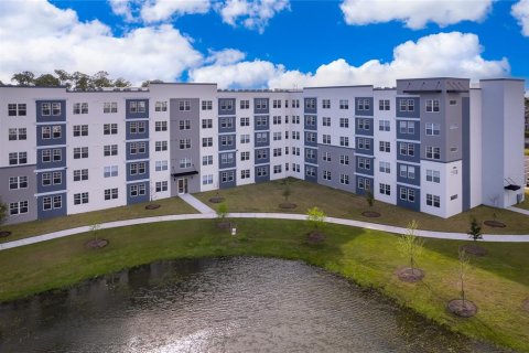 Copropriété à louer à Orlando, Floride: 2 chambres, 95.04 m2 № 2147526 - photo 2