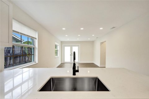 House in Sunrise, Florida 3 bedrooms, 93.37 sq.m. № 1847752 - photo 12