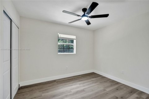 House in Sunrise, Florida 3 bedrooms, 93.37 sq.m. № 1847752 - photo 19