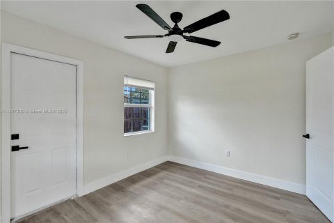 House in Sunrise, Florida 3 bedrooms, 93.37 sq.m. № 1847752 - photo 20