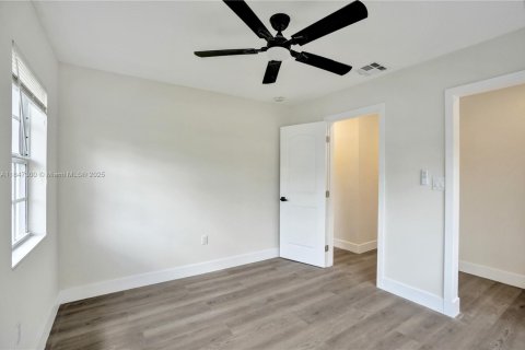 House in Sunrise, Florida 3 bedrooms, 93.37 sq.m. № 1847752 - photo 27