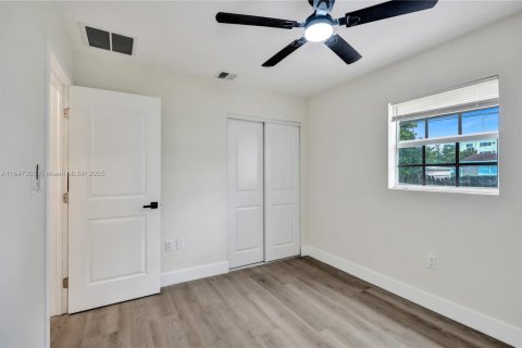 House in Sunrise, Florida 3 bedrooms, 93.37 sq.m. № 1847752 - photo 25
