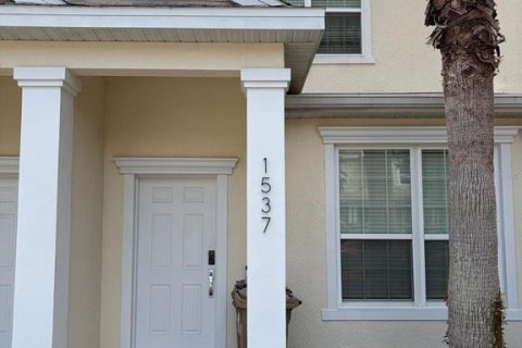 Touwnhouse à vendre à Clermont, Floride: 3 chambres, 139.45 m2 № 2266510 - photo 2