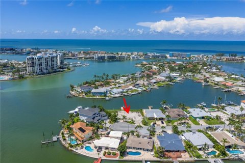 Terreno en venta en Treasure Island, Florida № 1883080 - foto 2