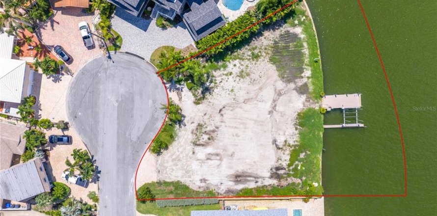 Terreno en Treasure Island, Florida № 1883080