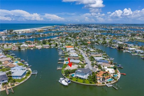 Terreno en venta en Treasure Island, Florida № 1883080 - foto 13