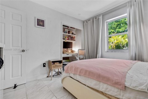Touwnhouse à louer à South Miami, Floride: 3 chambres, 151.62 m2 № 2377170 - photo 23