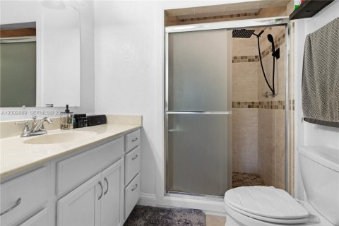 Touwnhouse à louer à South Miami, Floride: 3 chambres, 151.62 m2 № 2377170 - photo 20
