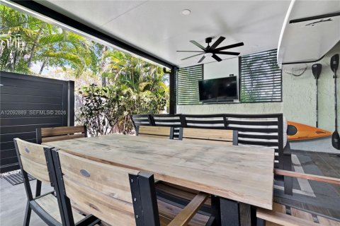 Touwnhouse à louer à South Miami, Floride: 3 chambres, 151.62 m2 № 2377170 - photo 30