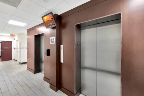 Immobilier commercial à vendre à North Miami, Floride № 1962135 - photo 17