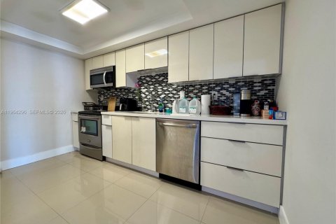 Condo in Aventura, Florida, 1 bedroom № 2026758