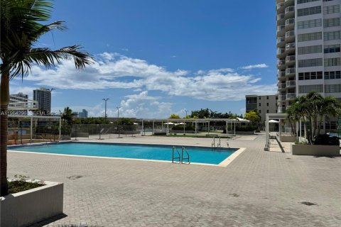 Condo in Aventura, Florida, 1 bedroom  № 2026758 - photo 20