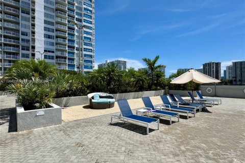 Condo in Aventura, Florida, 1 bedroom  № 2026758 - photo 26