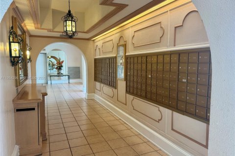 Condo in Aventura, Florida, 1 bedroom  № 2026758 - photo 17