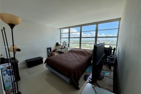 Condo in Aventura, Florida, 1 bedroom  № 2026758 - photo 4