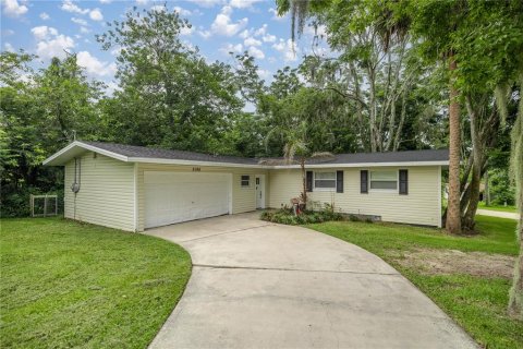 House in Ocala, Florida 4 bedrooms, 134.89 sq.m. № 1826466 - photo 1